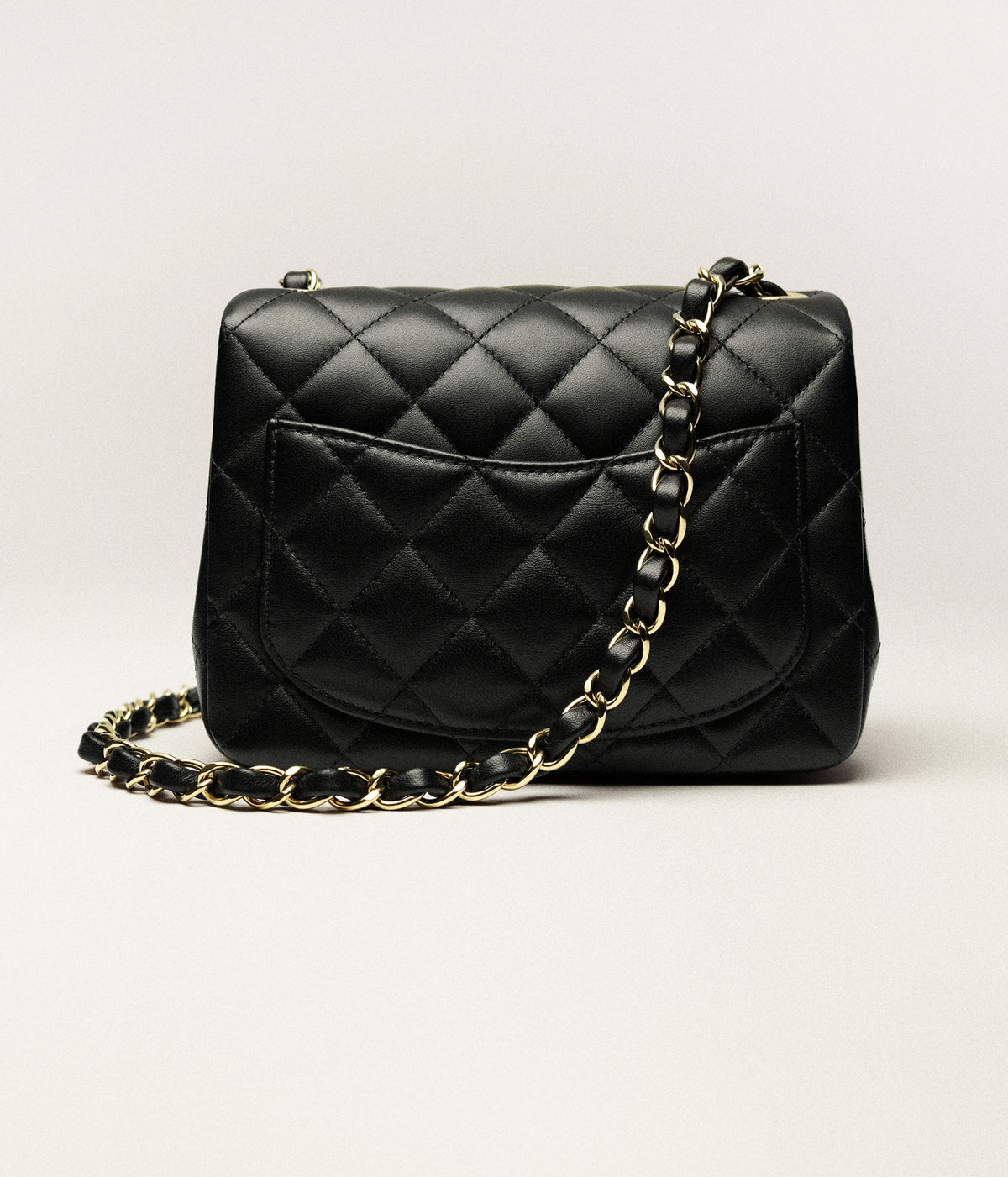 Borsa classica mini nera con metallo effetto dorato