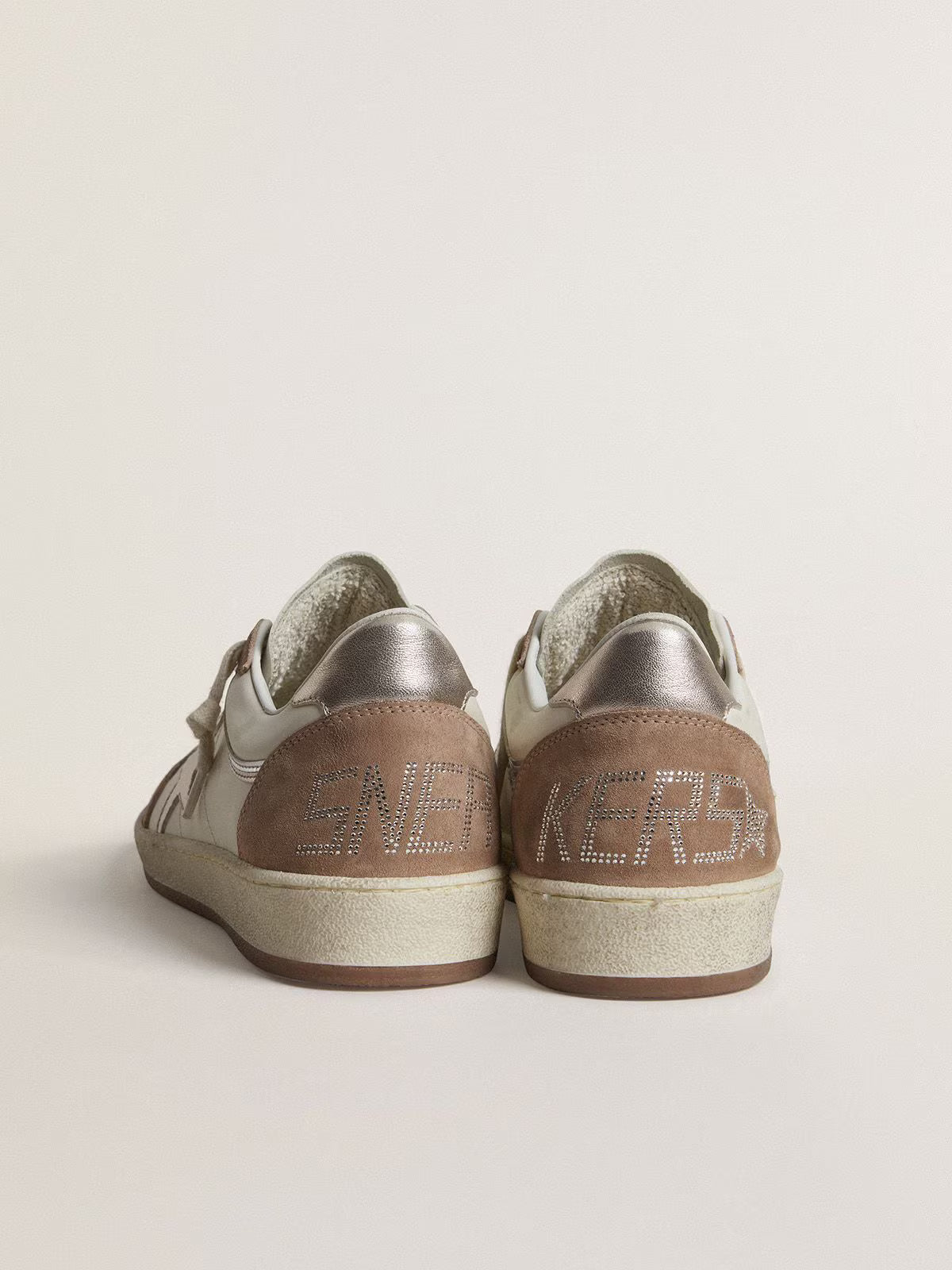 LTD in nappa bianca e suede rosa antico con stella e talloncino in pelle laminata argento