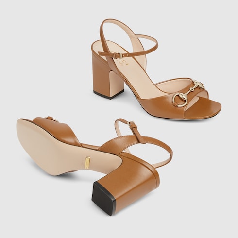 Sandalo con tacco donna con Morsetto in pelle marrone