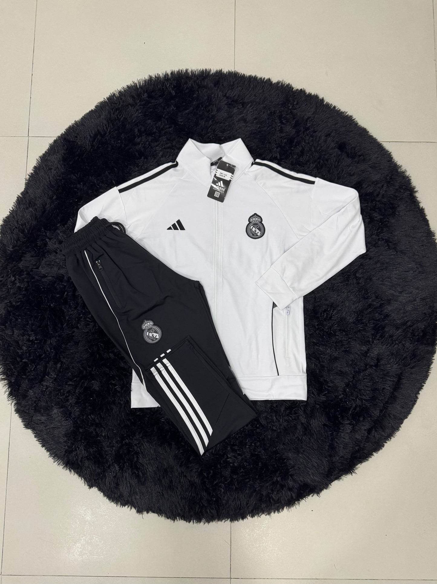 Tuta Real Madrid Bianca/Nera 002
