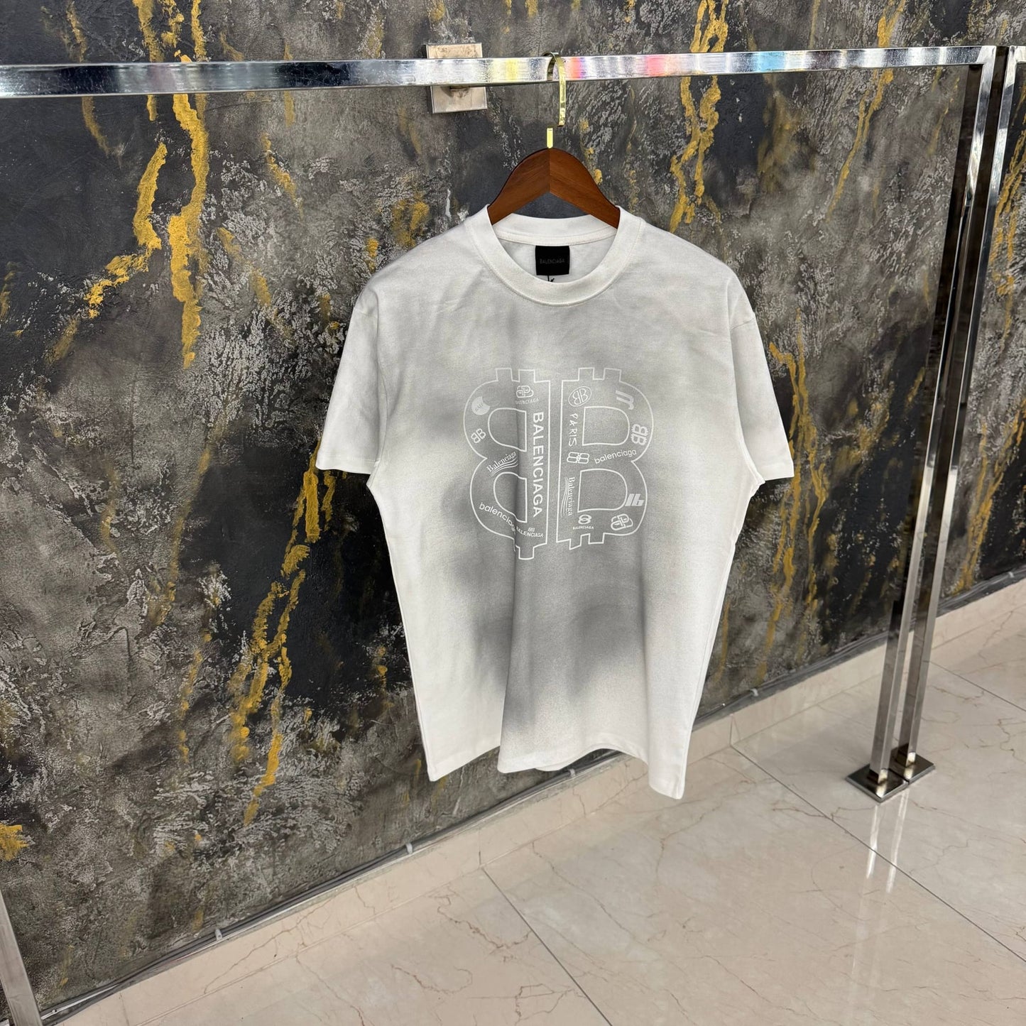 T-shirt Balenciaga 003