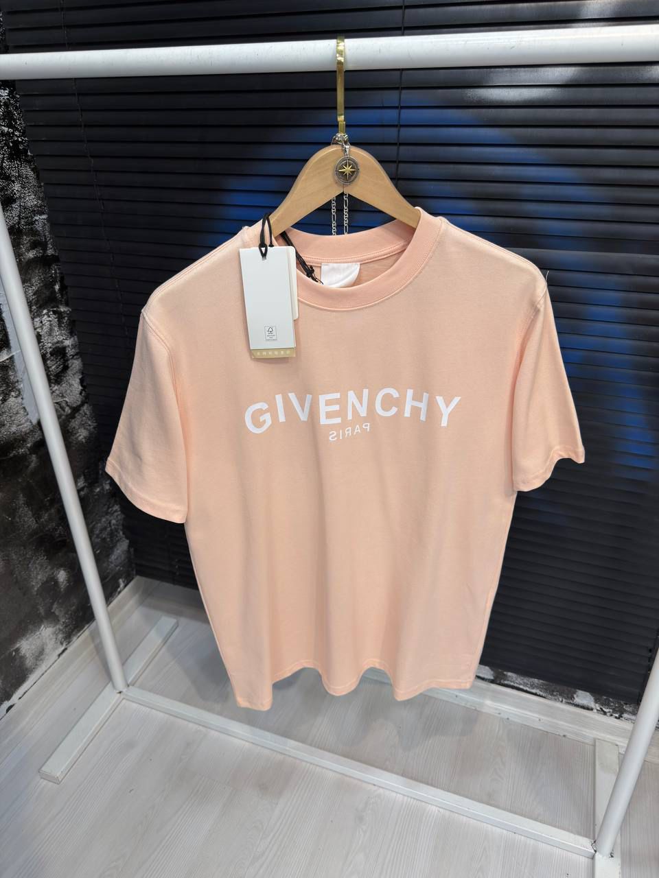 T-shirt Givenchy 002