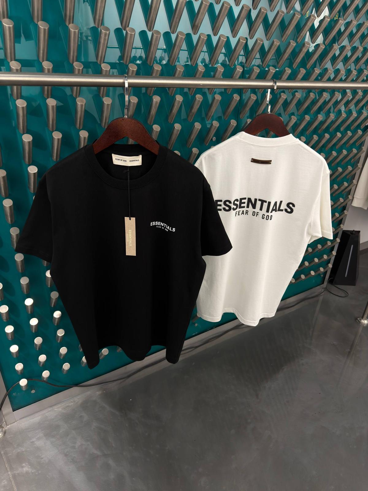T-shirt Fear of God ESSENTIAL