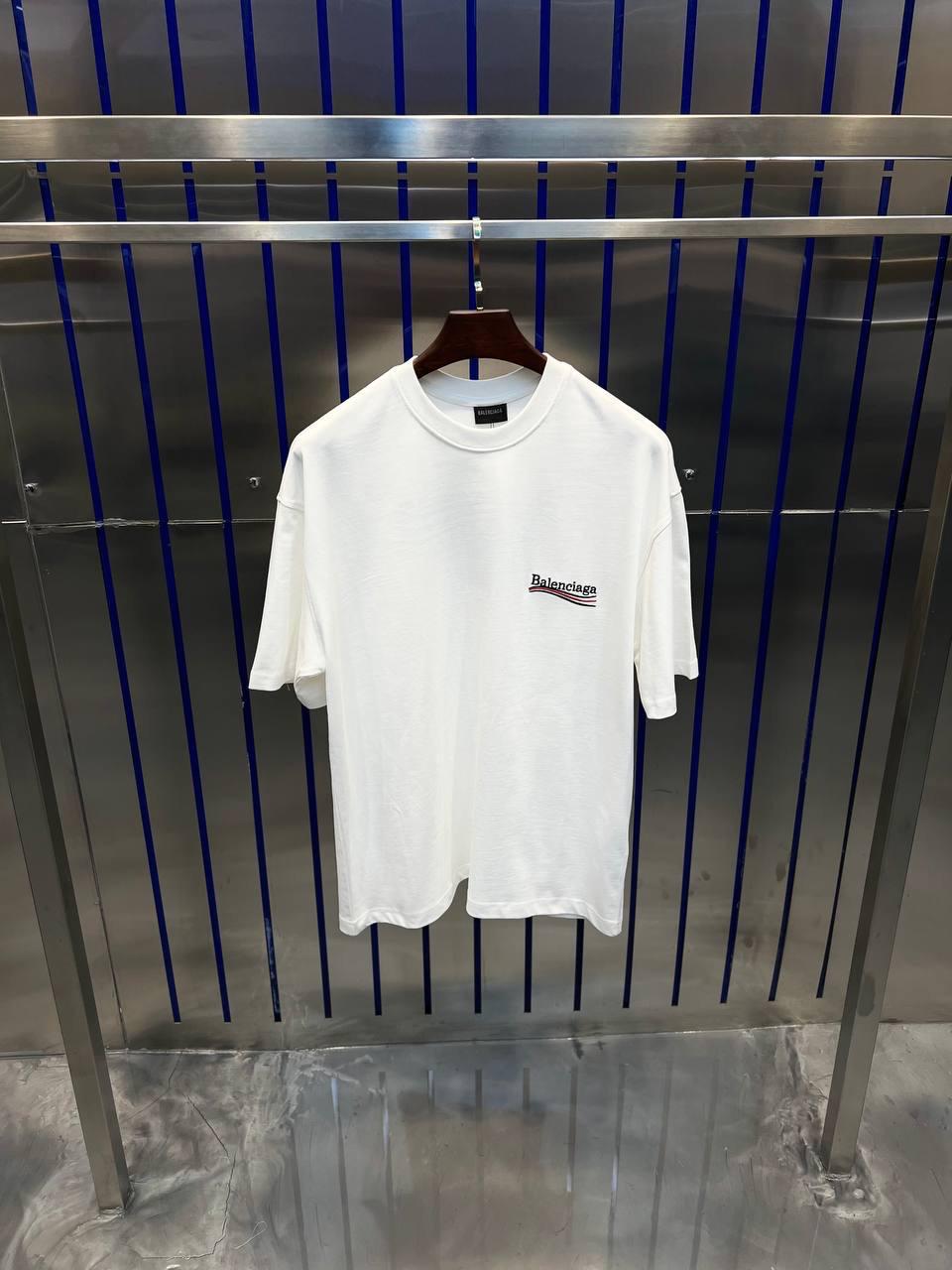 T-shirt Balenciaga 006
