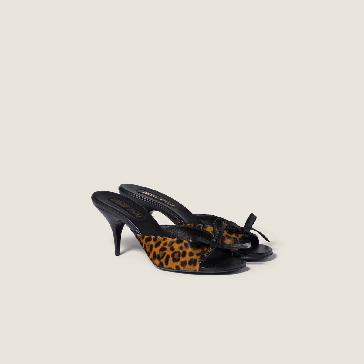 Sandali in pelle stampata con fiocco Miele