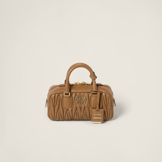 Borsa regulare Arcadie in nappa matelassé caramello