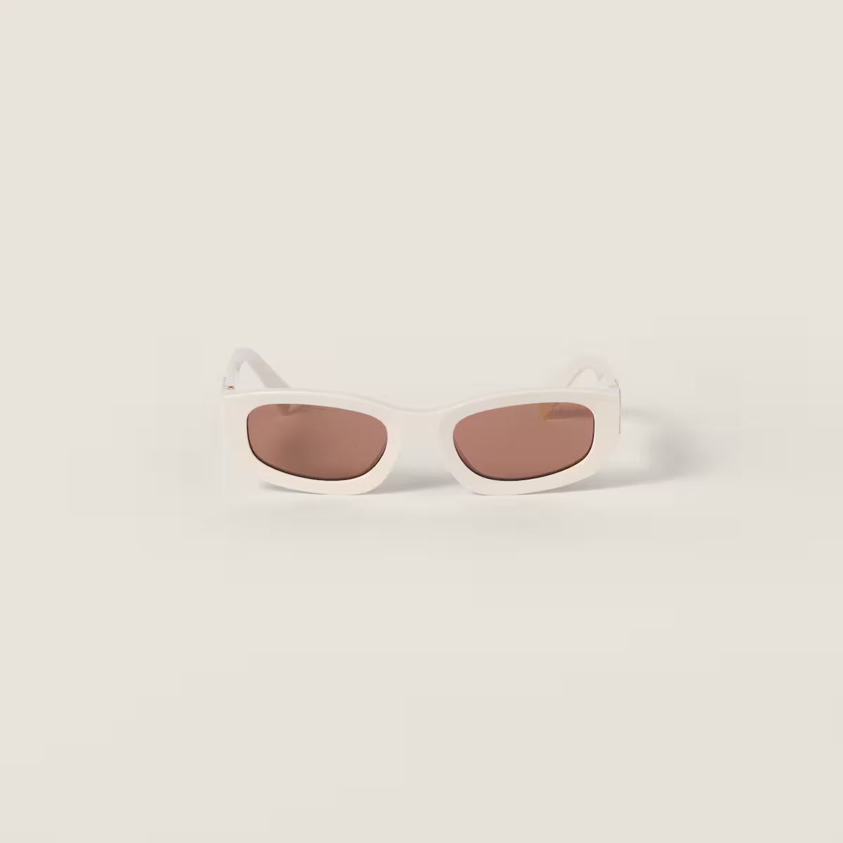 Occhiali da sole Miu Glimpse con forme basse montatura bianco latte Lenti cioccolato