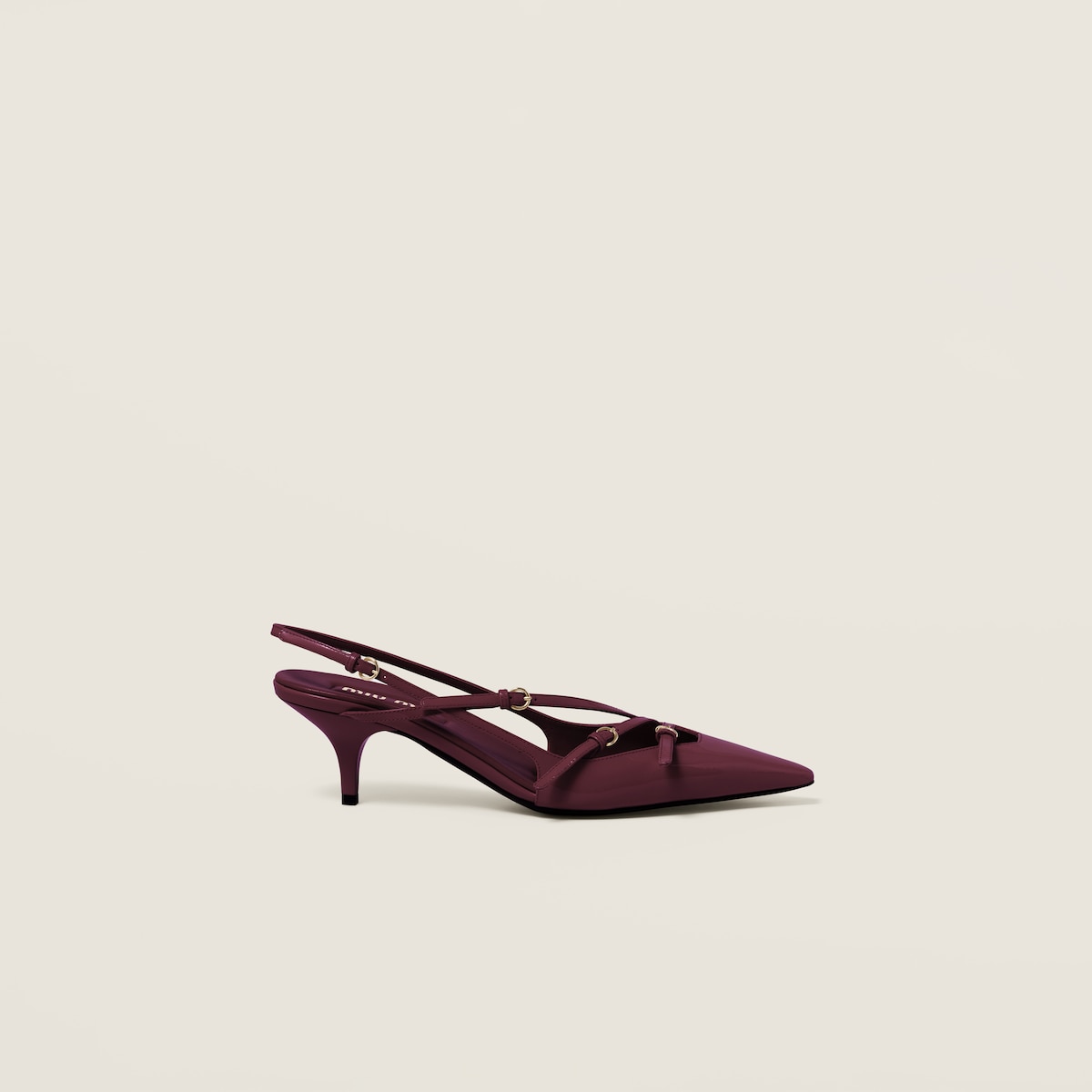 Décolleté slingback in vernice con fibbie bordeaux