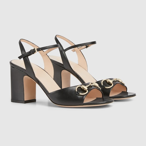 Sandalo con tacco donna con Morsetto in pelle nera