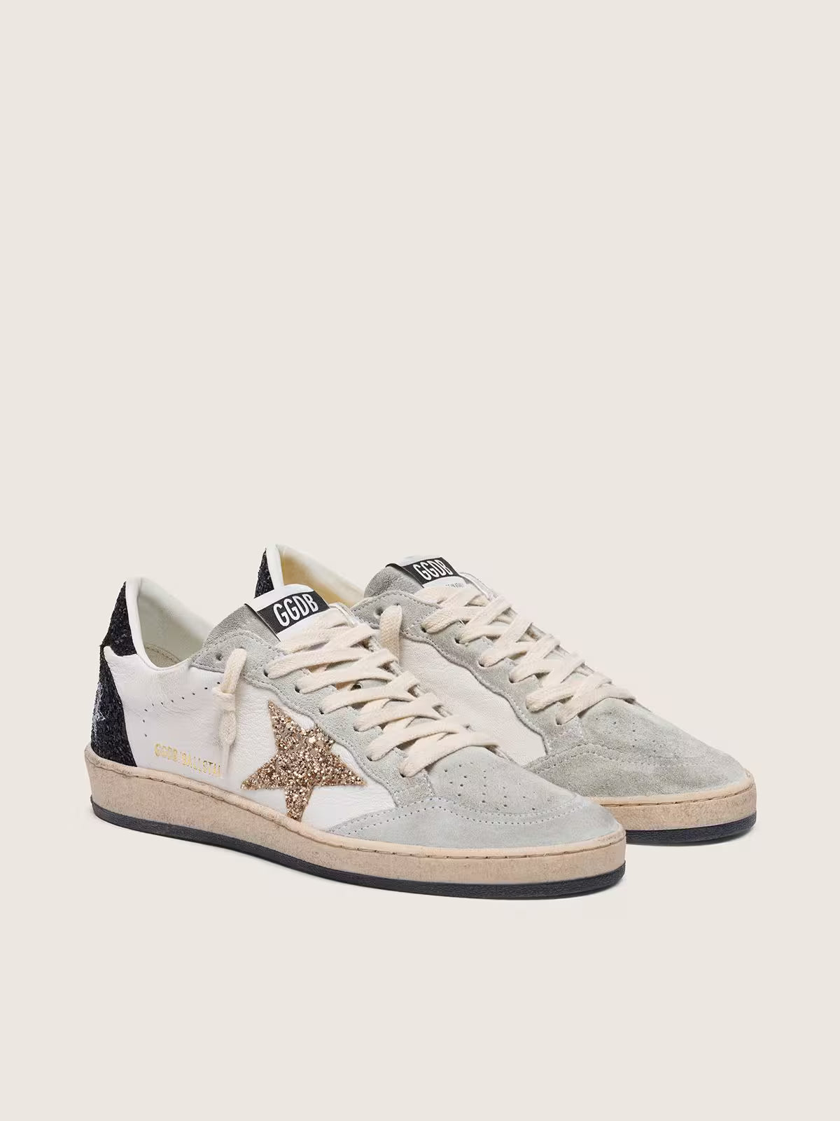 Nappa e suede con stella in glitter e talloncino nero