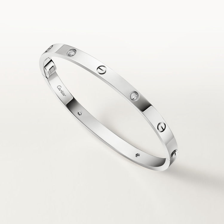 LOVE bracciale modello medio 4 diamanti in color argento