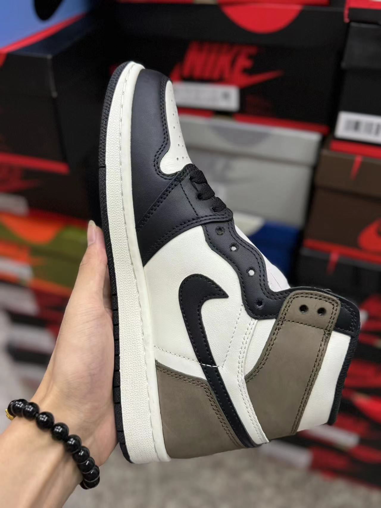 Travis Scott “DARK” Mocha