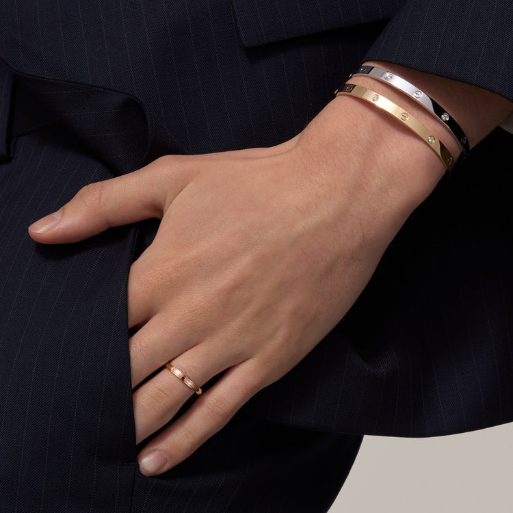 LOVE bracciale modello medio 4 diamanti in color argento