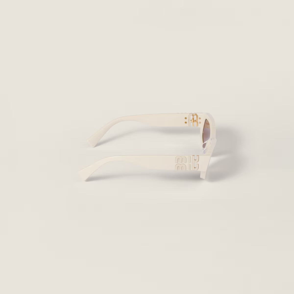 Occhiali da sole Miu Glimpse con forme basse montatura bianco latte Lenti cioccolato
