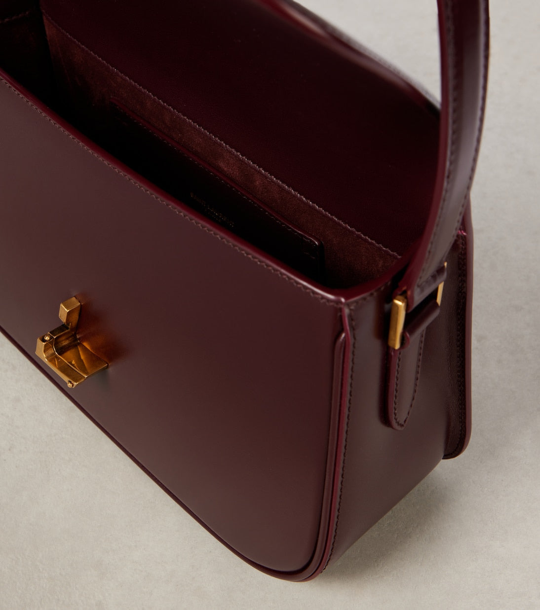 Borsa a tracolla piccola in pelle Solferino bordeaux