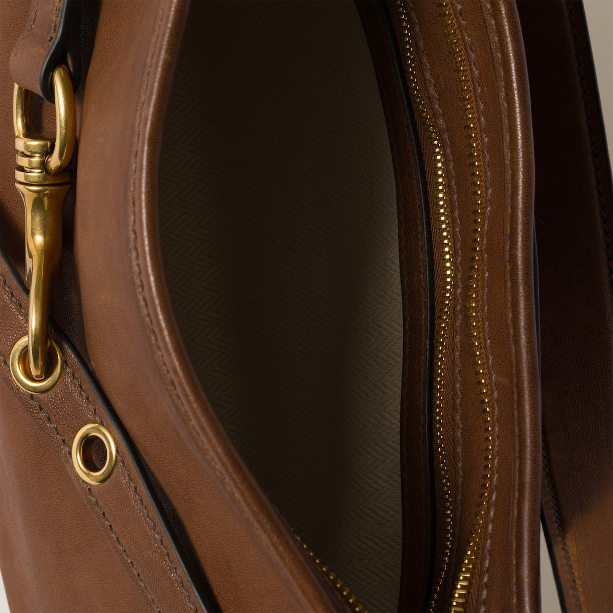 Borsa Aventure regulare in nappa marrone