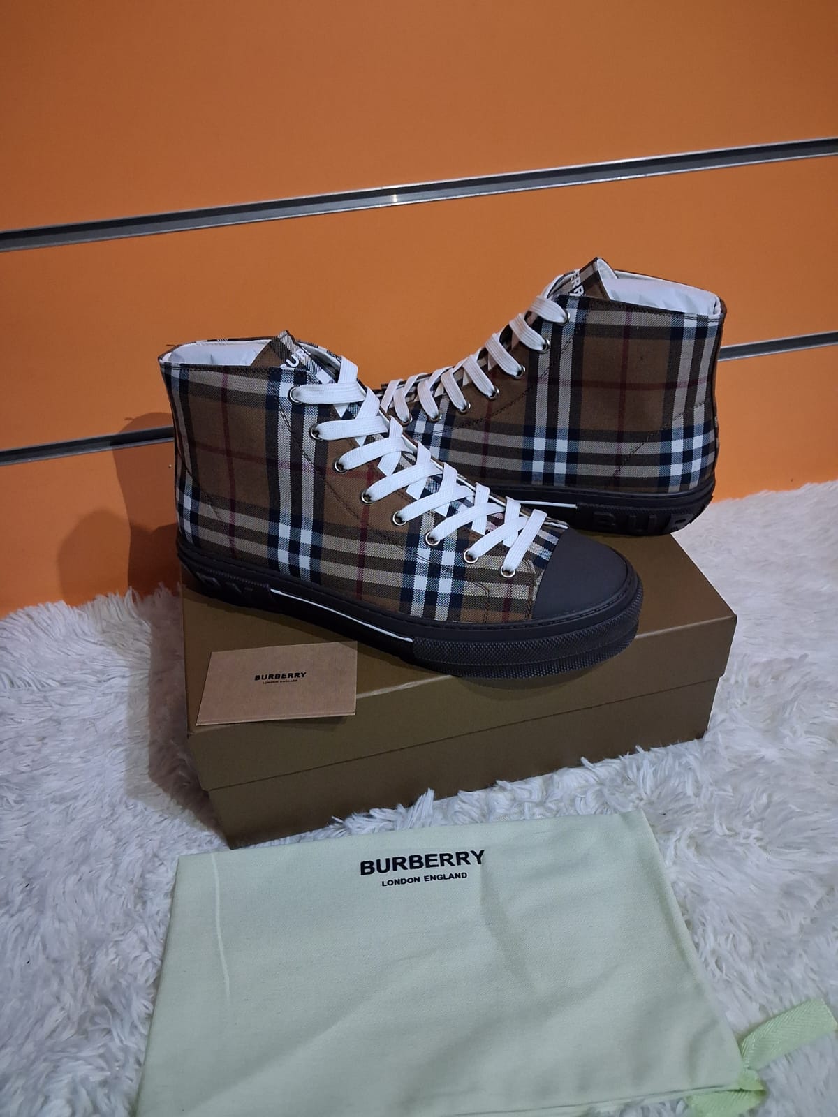 Sneakers Alte Burberry