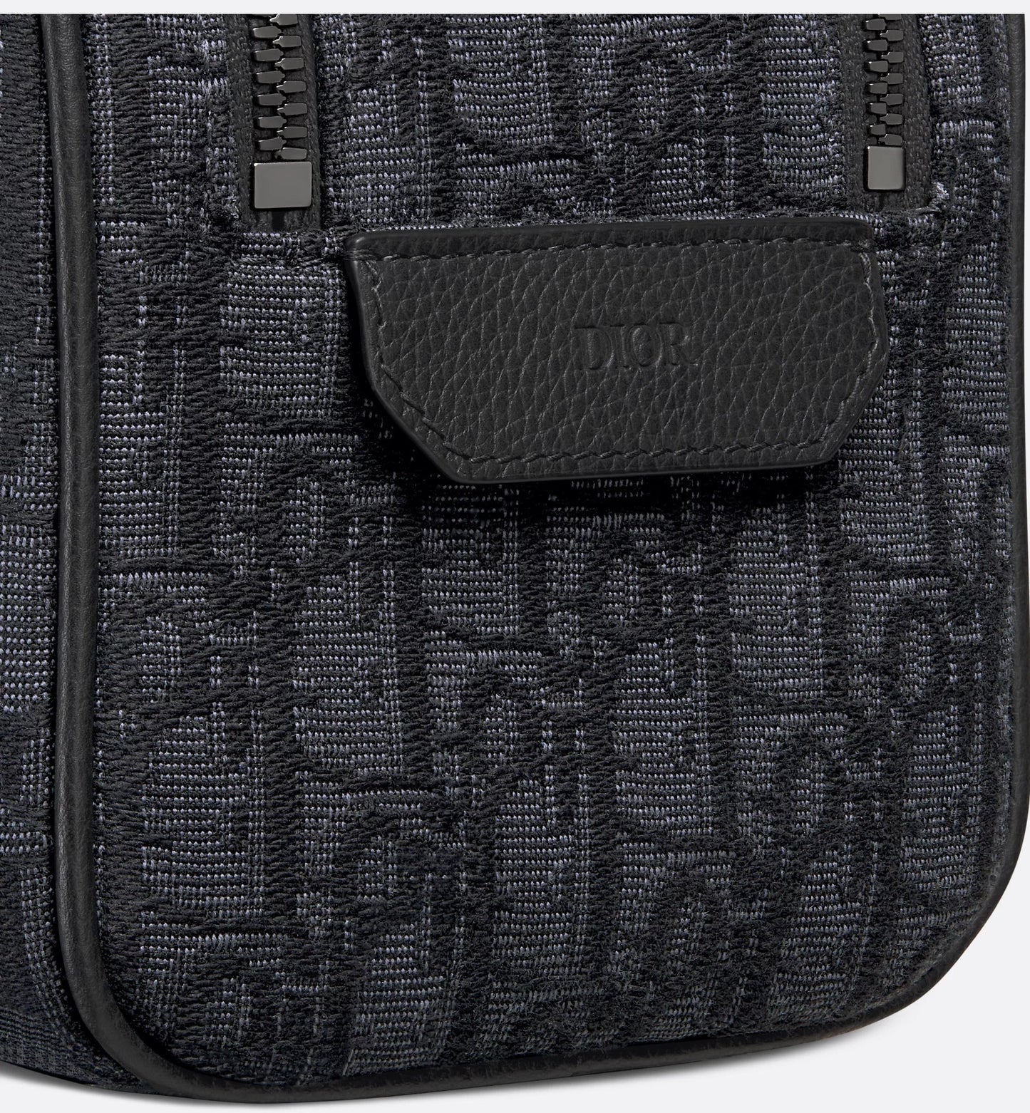 Borsa da toilette Beige e nero Jacquard Oblique con pelle di vitello martellata nera