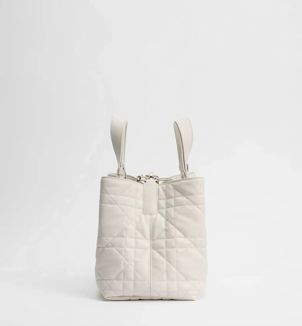 Borsa Media Toujours Latte