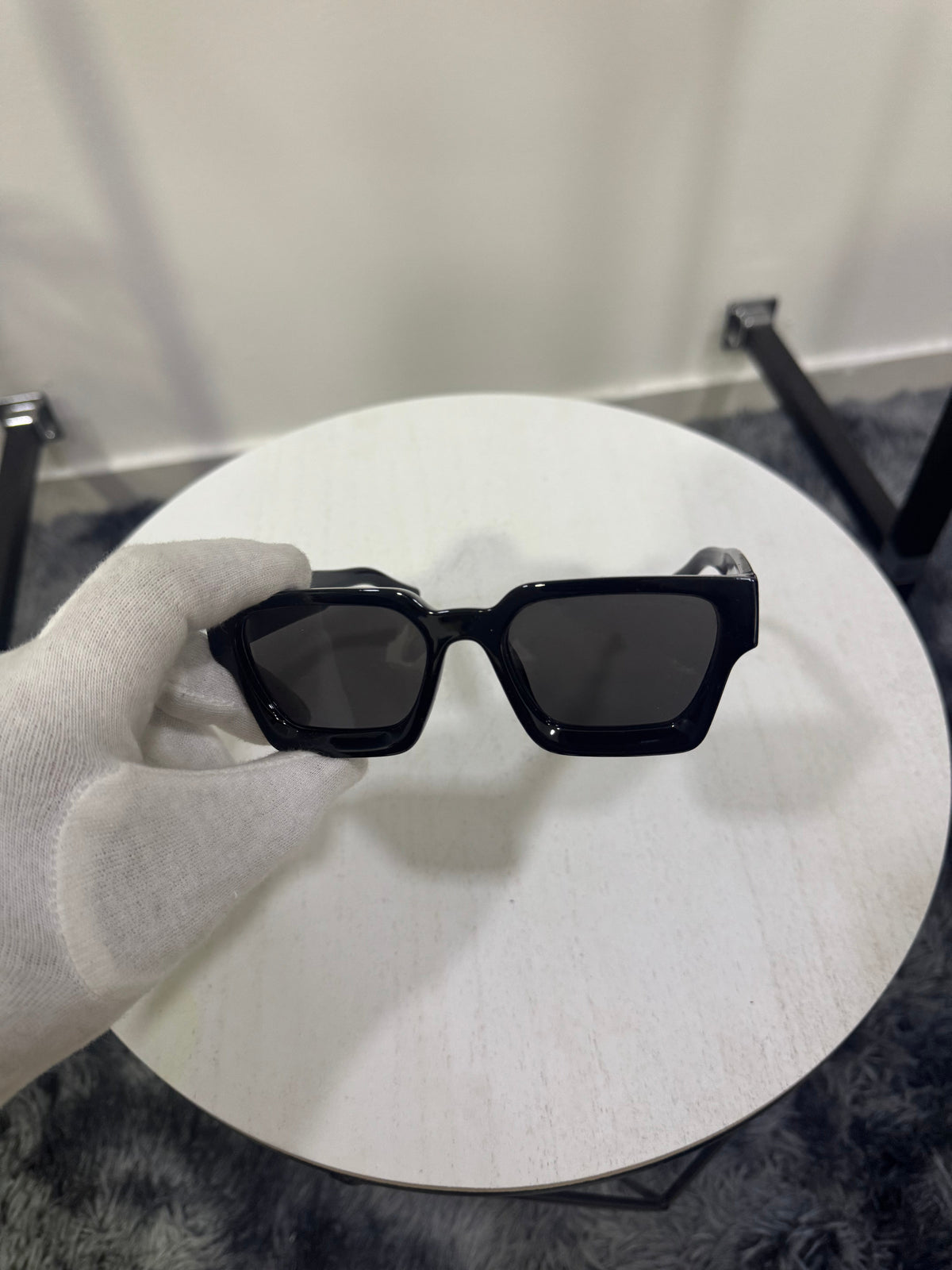 Occhiali da sole Louis Vuitton SQUARE Black/Gold