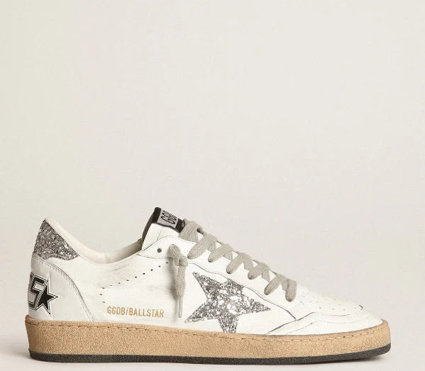 Nappa con stella bianca e talloncino glitter