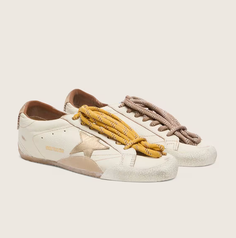 True in nappa bianca con stella oro e talloncino in suede beige