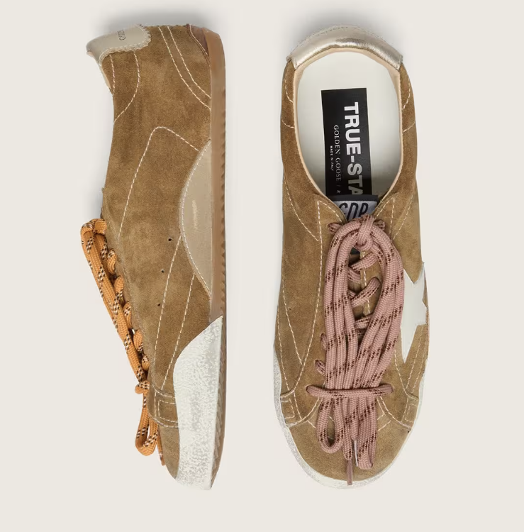 True in suede color tabacco con stella bianca e talloncino platino