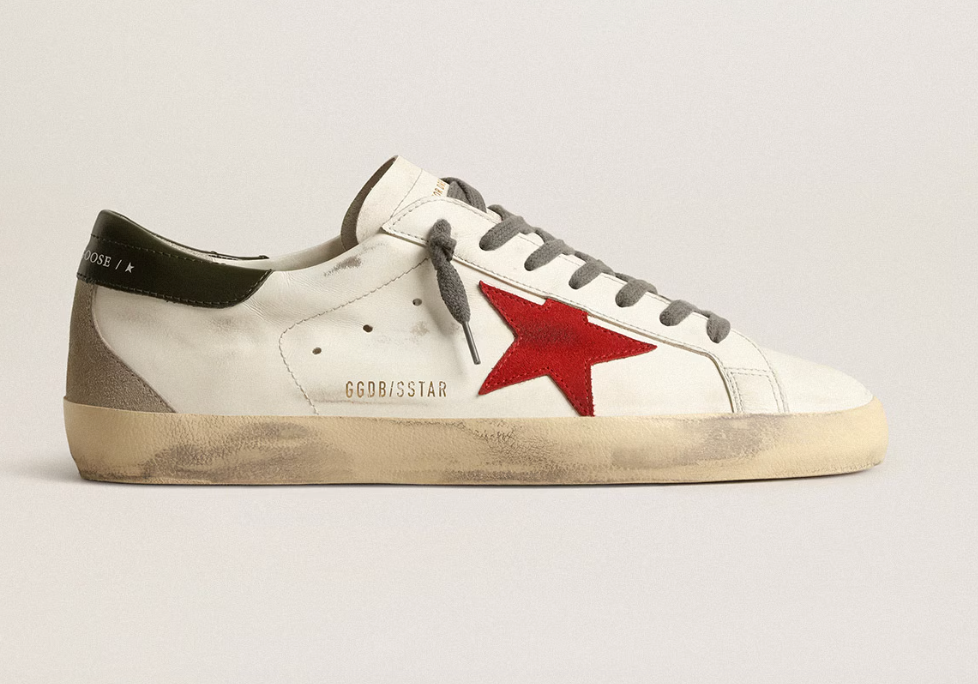 Golden Goose Super-Star con stella in suede rosso e talloncino in pelle verde