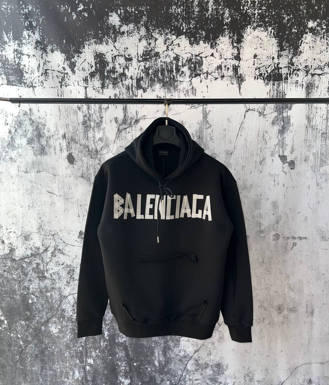 Felpa con cappuccio Balenciaga "Tape Type"