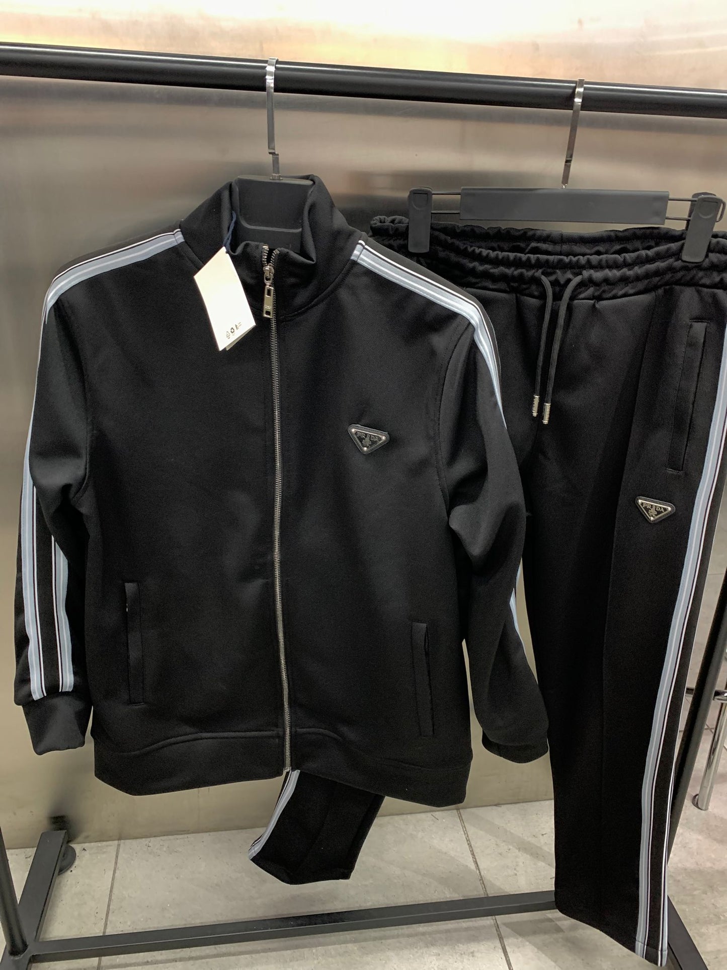 Tuta Prada 001