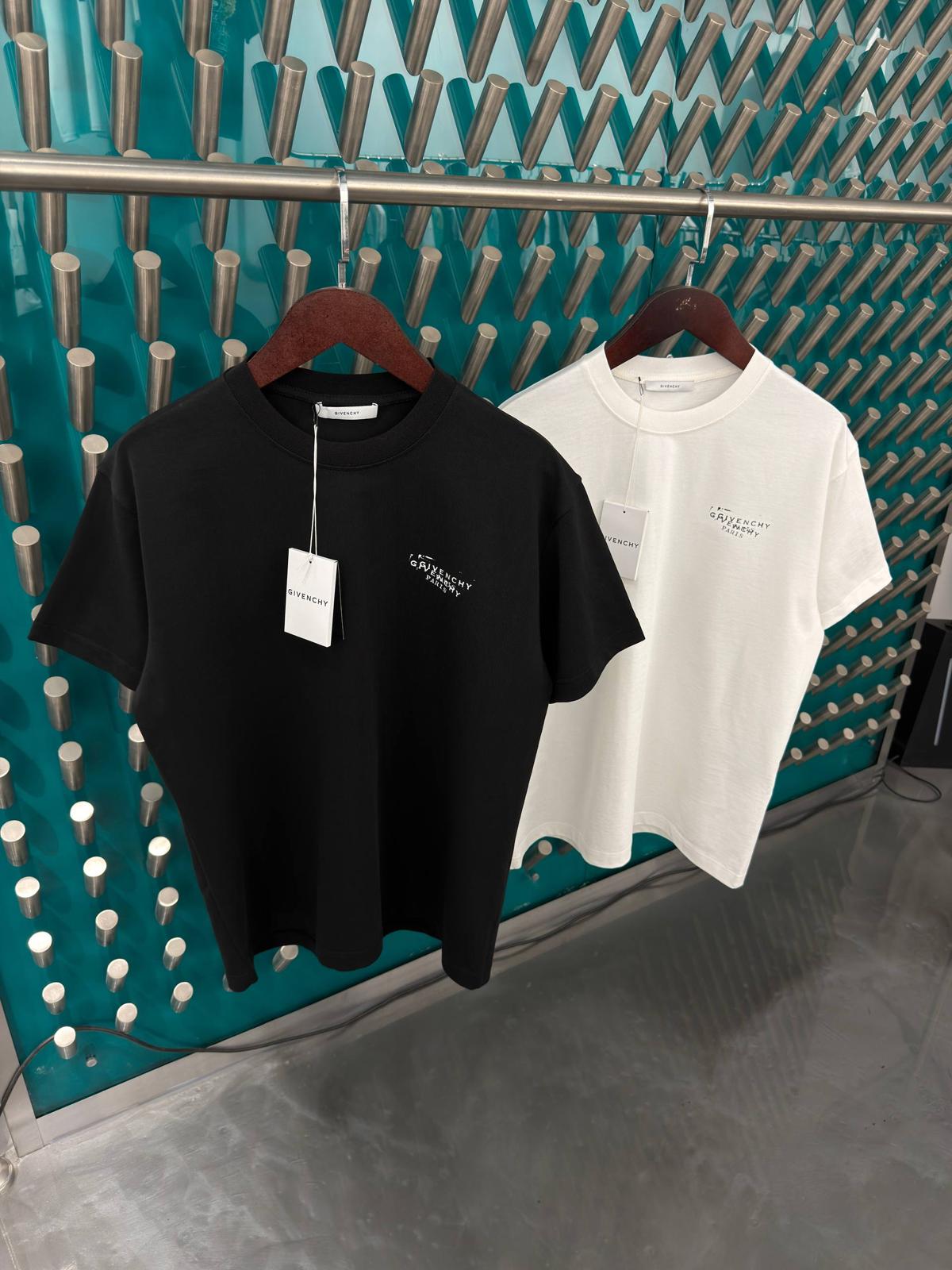 T-shirt Givenchy 001