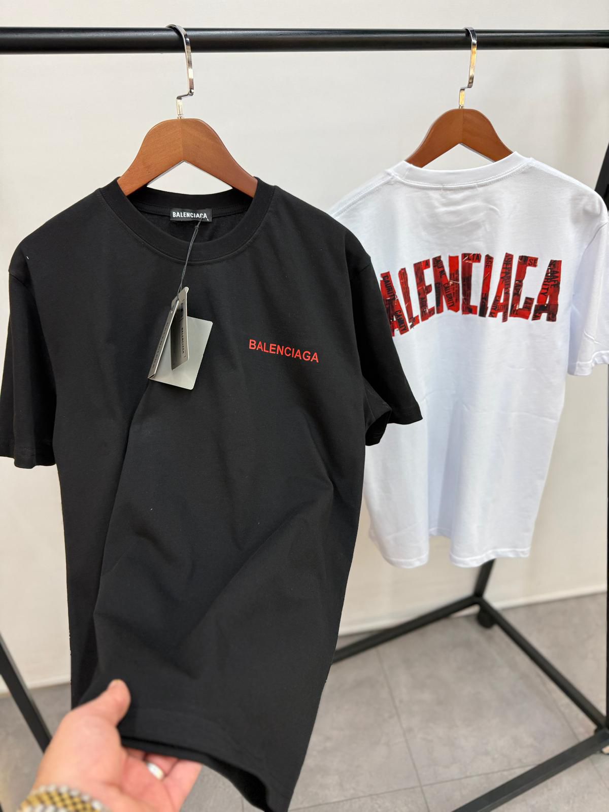 T-shirt Balenciaga "Caution"