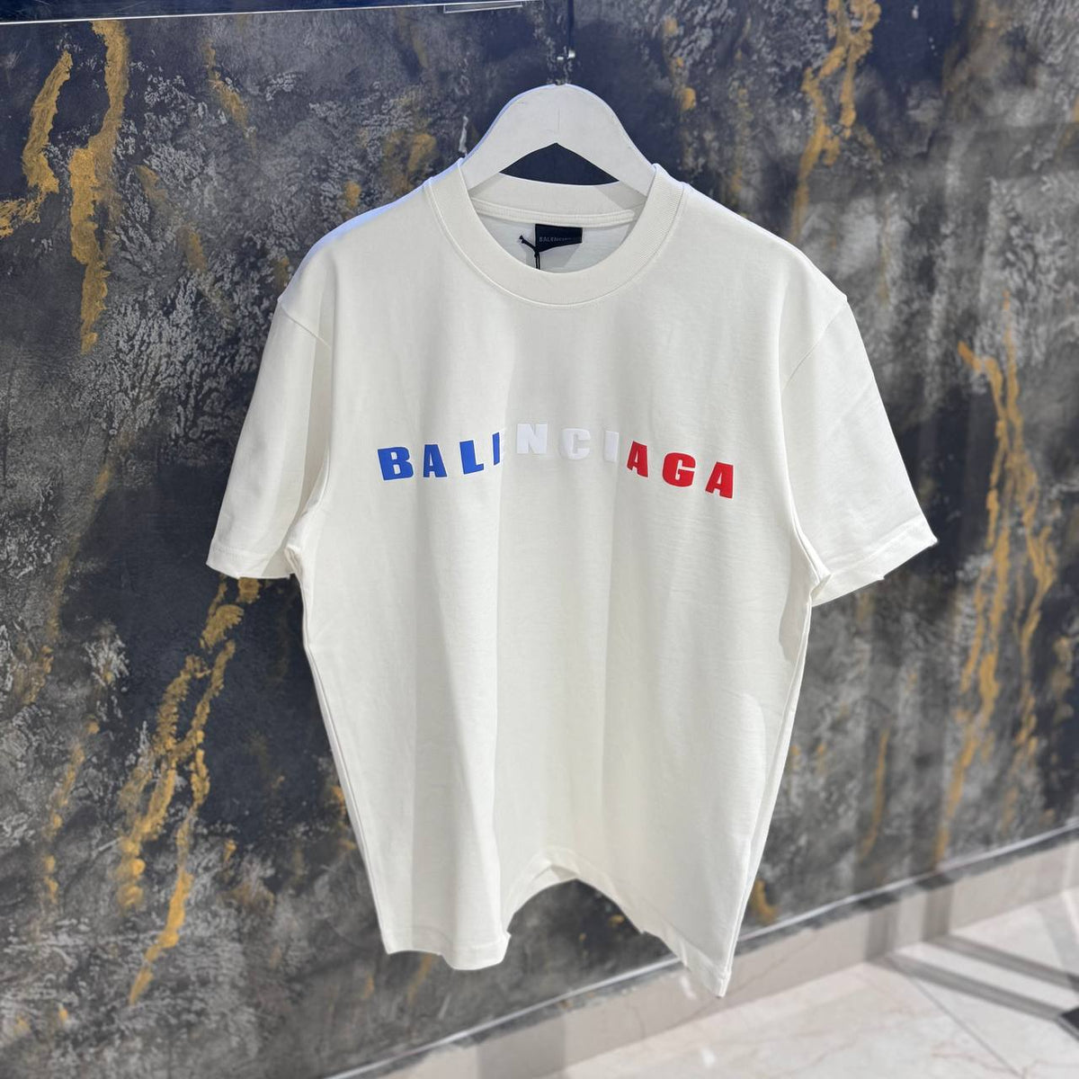 T-shirt Balenciaga 008