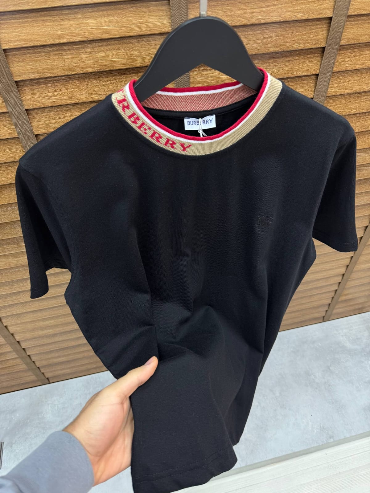 T-shirt Burberry 001