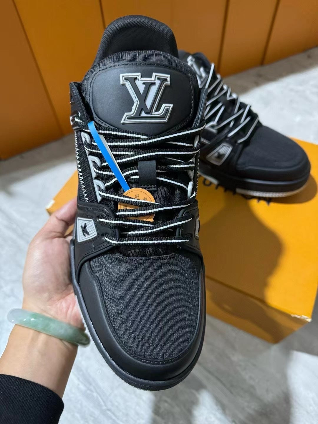 Trainer Nera/Grigia