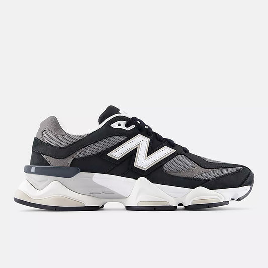 New Balance NB 9060 Nere e Bianche