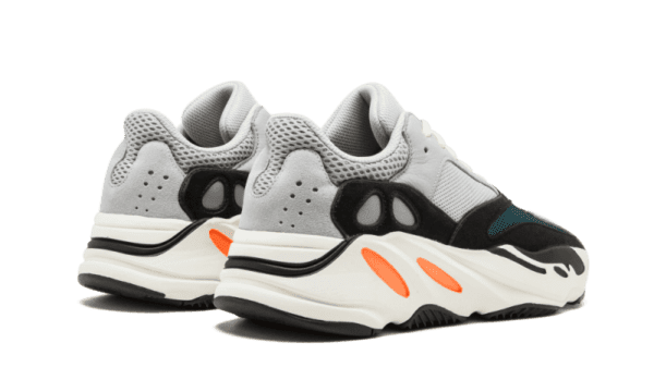 yeezy 700 Wave Runner grigie